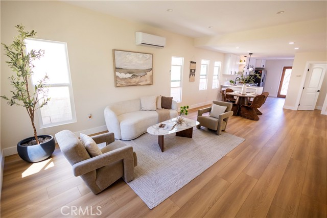 Detail Gallery Image 3 of 36 For 7710 S Halldale Ave, Los Angeles,  CA 90047 - 3 Beds | 2 Baths