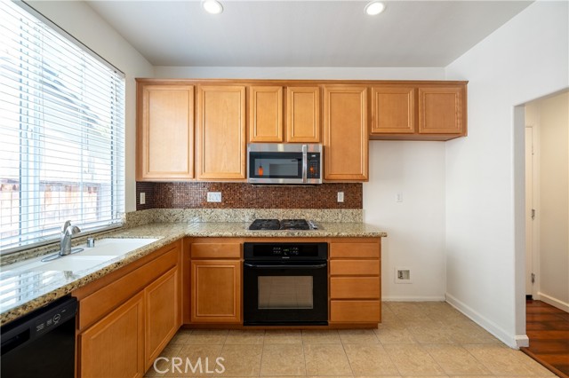 Detail Gallery Image 11 of 28 For 31505 Six Rivers Ct, Temecula,  CA 92592 - 3 Beds | 2/1 Baths
