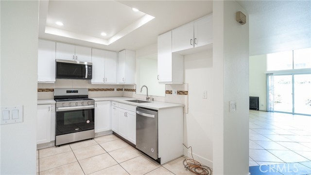 3747 Oak Glen Drive, Newbury Park CA: https://media.crmls.org/medias/8872d349-ce5b-417b-a34b-bdf23436f370.jpg