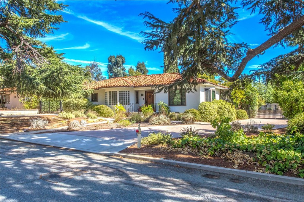 887344B7 6Dc8 40Bd A12D 6305B1Deeb8A 946 Linda Vista Drive, Banning, Ca 92220 &Lt;Span Style='Backgroundcolor:transparent;Padding:0Px;'&Gt; &Lt;Small&Gt; &Lt;I&Gt; &Lt;/I&Gt; &Lt;/Small&Gt;&Lt;/Span&Gt;