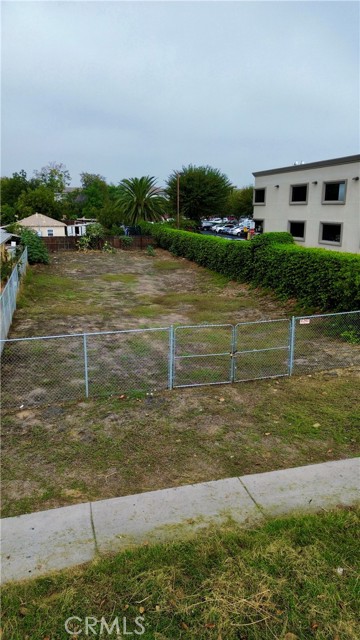 Detail Gallery Image 2 of 3 For 9959 Magnolia, Riverside,  CA 92503 - – Beds | – Baths