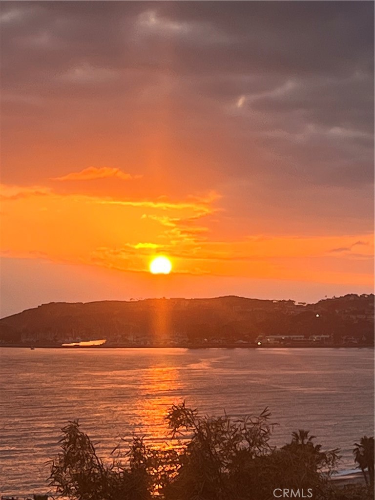 https://media.crmls.org/medias/88740987-3305-4f58-8bdd-73d1f60e54e4.jpg?preset=X-Large