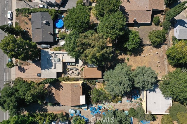 3953 Santa Carlotta, La Crescenta CA: https://media.crmls.org/medias/887431b2-c0d1-49dd-a2ef-027275fff93d.jpg