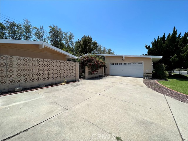 Detail Gallery Image 2 of 20 For 3292 Yellowtail Dr, Rossmoor,  CA 90720 - 3 Beds | 2 Baths