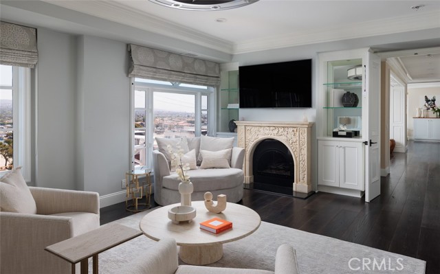Detail Gallery Image 42 of 69 For 125 Kings Pl, Newport Beach,  CA 92663 - 5 Beds | 6/1 Baths
