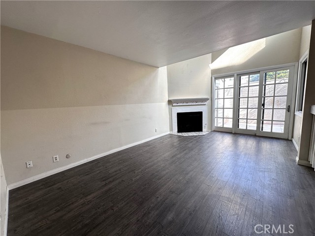 Detail Gallery Image 2 of 19 For 2220 E Chapman Ave #40,  Fullerton,  CA 92831 - 2 Beds | 2/1 Baths