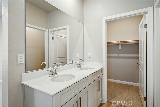 1425 W Sunrise Lane, San Pedro CA: https://media.crmls.org/medias/8876a76e-5965-4ecb-8a42-7558df8cf553.jpg