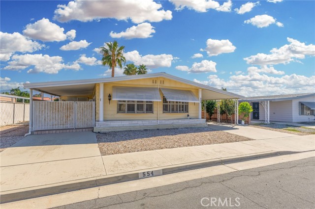 Detail Gallery Image 4 of 24 For 554 Castille, Hemet,  CA 92543 - 3 Beds | 2 Baths