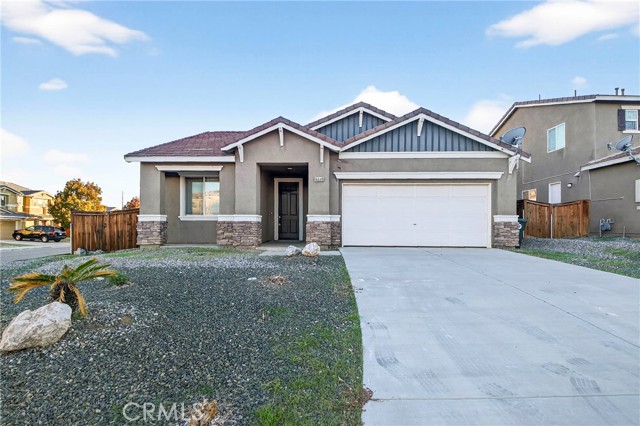 Detail Gallery Image 2 of 38 For 16649 Denham, Victorville,  CA 92395 - 3 Beds | 2 Baths