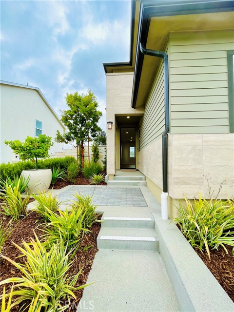 Detail Gallery Image 4 of 29 For 27706 Marquee Dr, Valencia,  CA 91381 - 3 Beds | 2/1 Baths