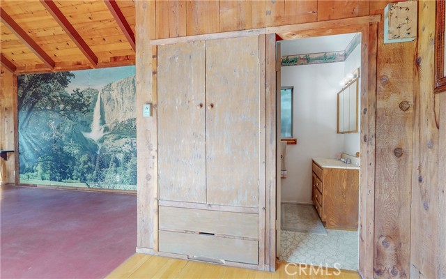 Detail Gallery Image 23 of 35 For 427 S Orchard, Burbank,  CA 91506 - 2 Beds | 1/1 Baths