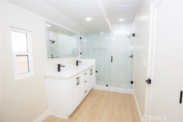 1331 E Century Drive, Orange CA: https://media.crmls.org/medias/88780260-ac84-41dc-8ca4-b76bf2cca13a.jpg