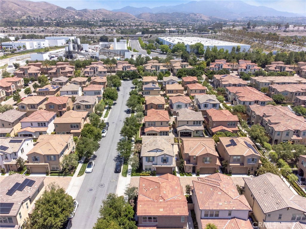 https://media.crmls.org/medias/88786406-f6c5-4cbe-ab6f-cd4774668e3f.jpg?preset=X-Large