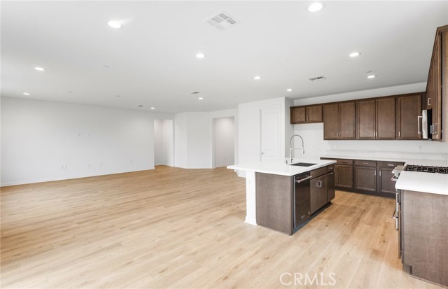 3920 Hudson Lane, Lake Elsinore CA: https://media.crmls.org/medias/88787f47-e3e5-4da6-be04-99f13c0f1aed.jpg