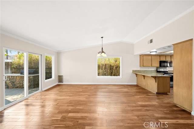 Detail Gallery Image 17 of 62 For 23231 Canyon Lake Dr, Canyon Lake,  CA 92587 - 3 Beds | 2 Baths