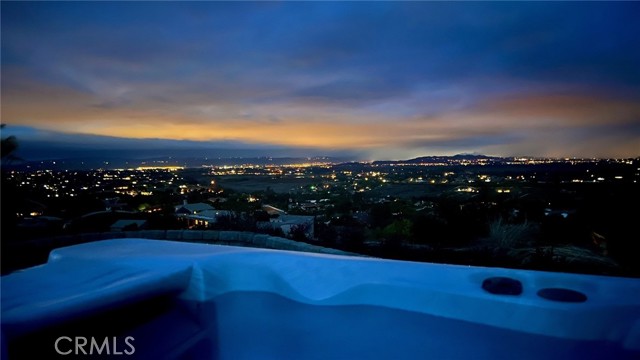 40040 Parado Del Sol Drive, Temecula CA: https://media.crmls.org/medias/8878f901-7c1c-465a-94ba-0077f05962c5.jpg