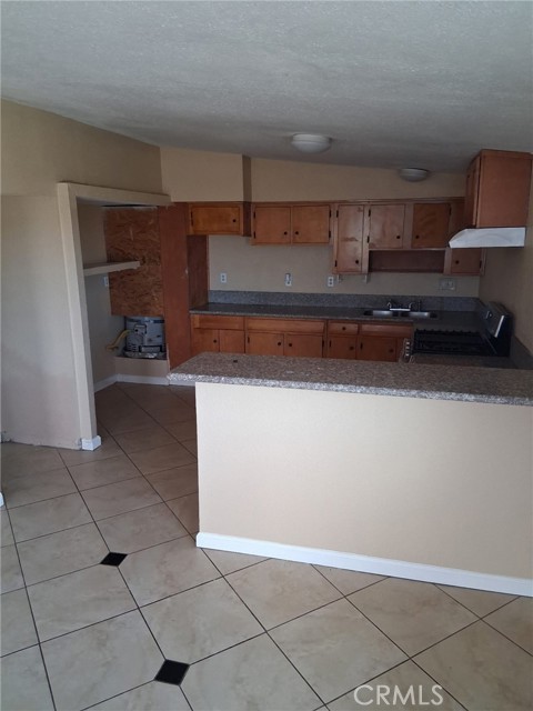 Detail Gallery Image 5 of 7 For 8448 California City, California City,  CA 93505 - 4 Beds | 2 Baths