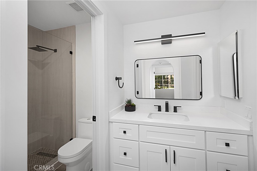 8879ba1c 3cab 4013 Aaac 503503ff982f