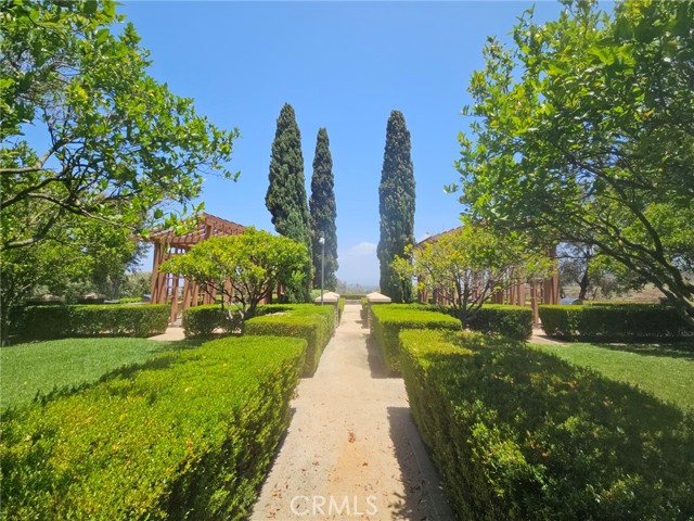 2 Tarascon, Newport Coast CA: https://media.crmls.org/medias/887a3837-970c-47d6-9b47-4bb7fa021a97.jpg