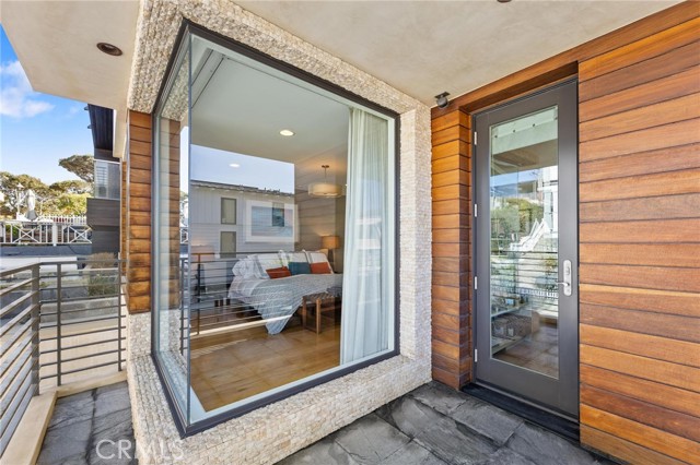 Detail Gallery Image 40 of 67 For 308 17th St, Manhattan Beach,  CA 90266 - 4 Beds | 3/1 Baths