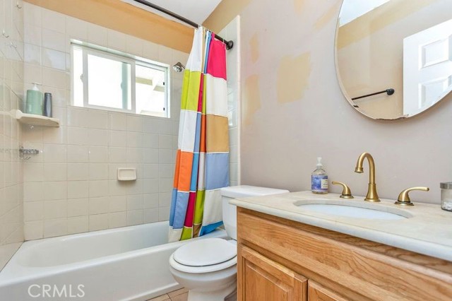 1371 S Bender Avenue, Glendora CA: https://media.crmls.org/medias/887a9672-3689-41c6-99be-677e72287267.jpg