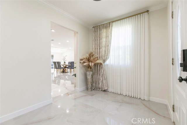 Detail Gallery Image 6 of 47 For 11063 White Oak Ave, Granada Hills,  CA 91344 - 3 Beds | 2 Baths