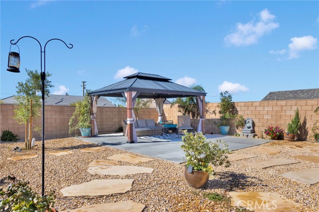 21152 Reliance, Apple Valley CA: https://media.crmls.org/medias/887b8b34-18ec-4264-aa90-fb6c29fc438e.jpg