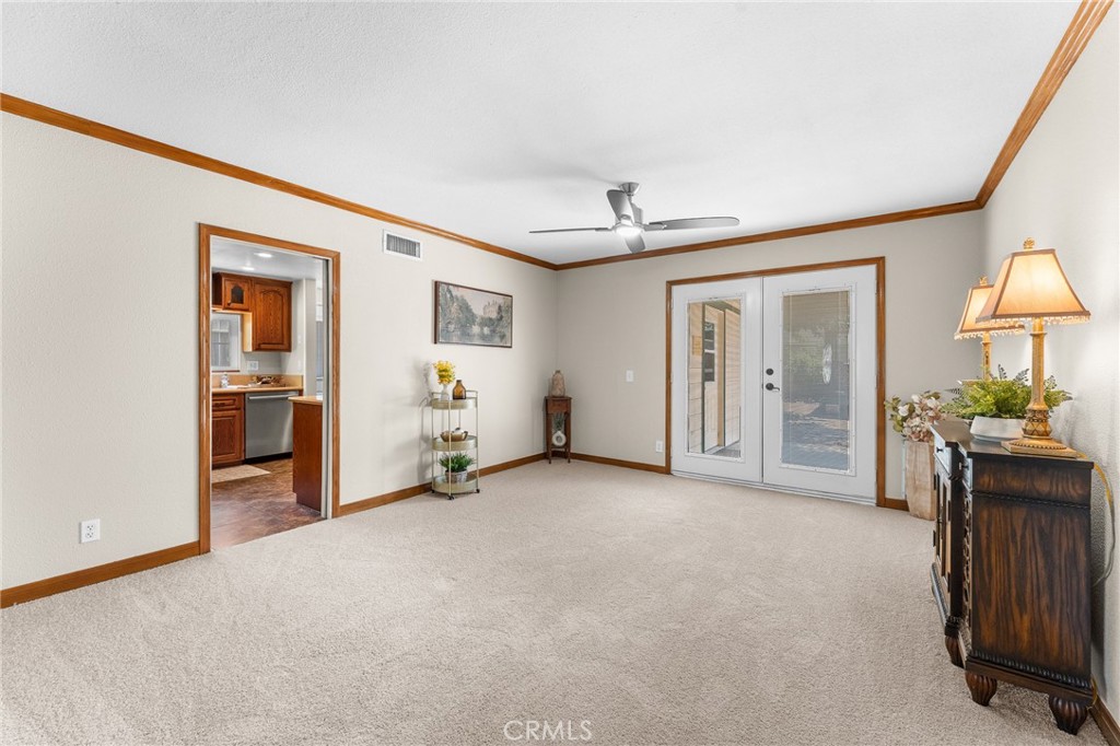 https://media.crmls.org/medias/887b8fea-4962-4231-b410-4040c68dcc14.jpg?preset=X-Large