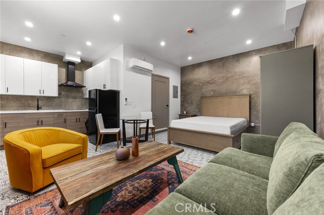 Detail Gallery Image 5 of 15 For 2211 1.2 Hyperion Ave #1/2,  Los Angeles,  CA 90027 - 0 Beds | 1 Baths