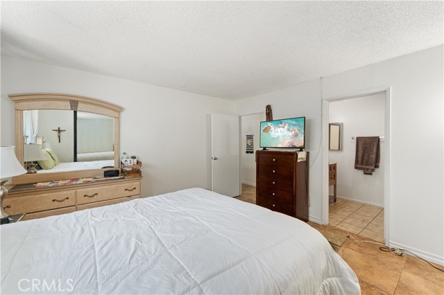 14802 Newport Avenue, Tustin CA: https://media.crmls.org/medias/887c74fd-445e-4eb3-831a-90720dff5e16.jpg