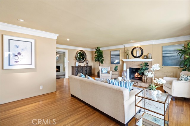 Image 4 of 45 For 9662 Crosby Avenue