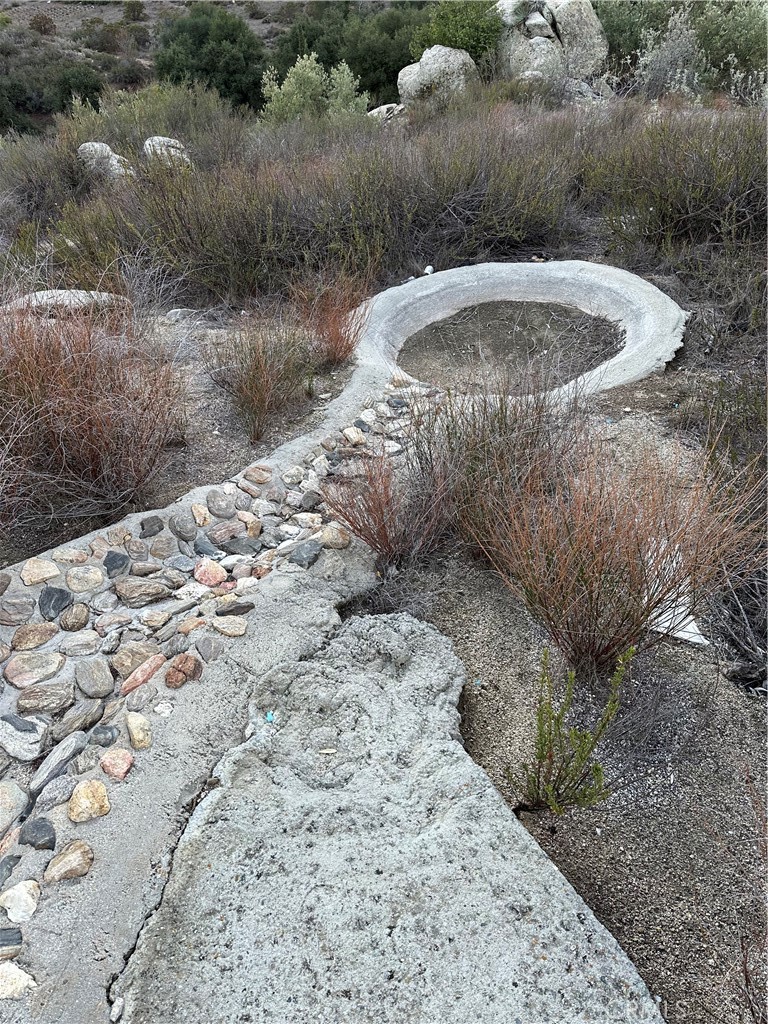 https://media.crmls.org/medias/887cc23f-0389-4395-a2ca-9906977ce789.jpg?preset=X-Large