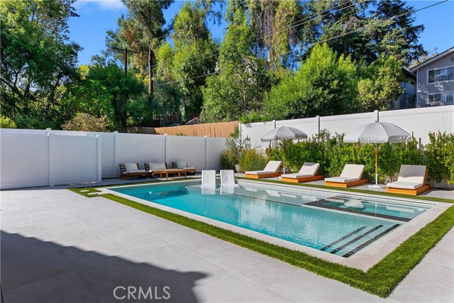 Detail Gallery Image 15 of 75 For 22269 Avenue San Luis, Woodland Hills,  CA 91364 - 5 Beds | 5/1 Baths