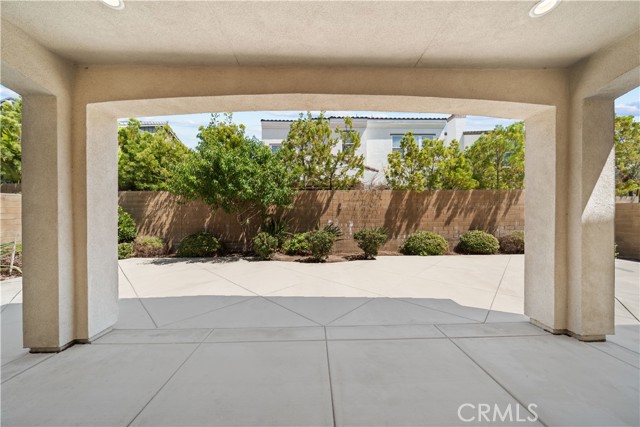 106 Trowel, Irvine CA: https://media.crmls.org/medias/887e5378-87d2-4f48-8a54-401c9a4615b9.jpg