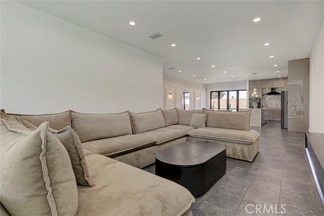 Detail Gallery Image 10 of 47 For 10823 Parr, Sunland,  CA 91040 - 3 Beds | 2 Baths