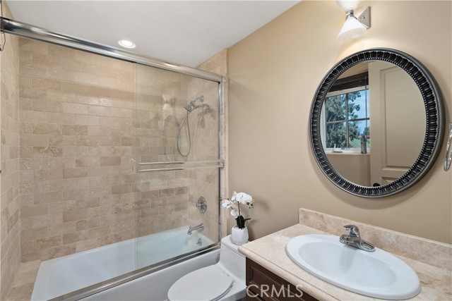 4630 Esparto Street, Woodland Hills CA: https://media.crmls.org/medias/887e7039-707c-4087-b5dd-8e5a1ccf4a66.jpg