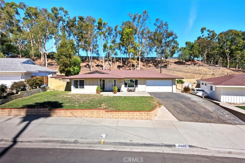 21223 Fountain Springs