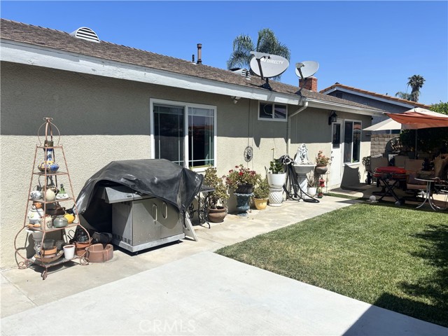 13615 Marsh Avenue, Chino CA: https://media.crmls.org/medias/887f0464-432f-4c63-b4ed-4fbab58c8be1.jpg