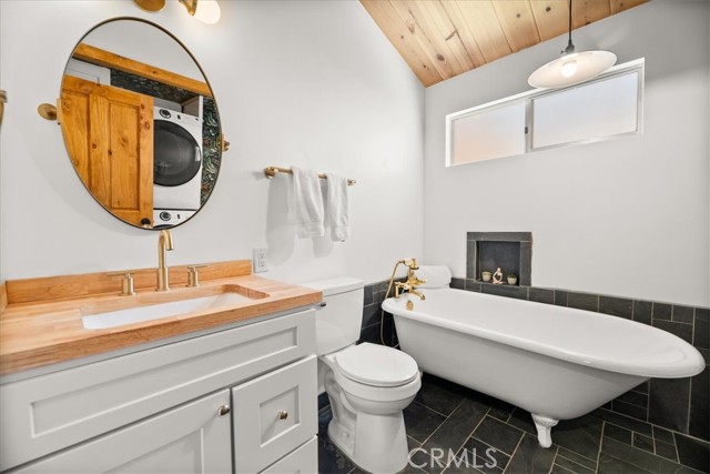 Detail Gallery Image 16 of 33 For 33340 Wild Cherry Dr, Green Valley Lake,  CA 92341 - 4 Beds | 3 Baths