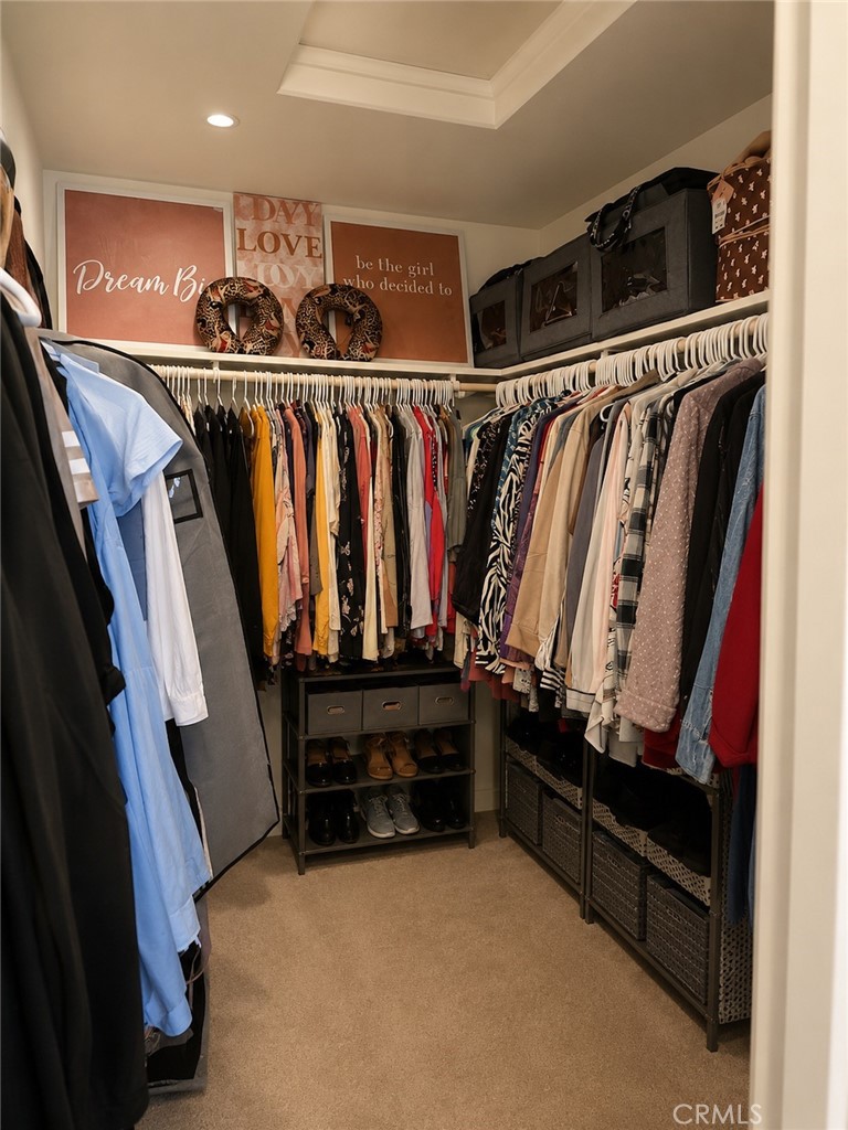 https://media.crmls.org/medias/888121b6-caa3-41ee-b923-6364cecfca7d.jpg?preset=X-Large