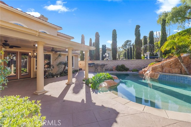 8135 E Hayden Court, Anaheim CA: https://media.crmls.org/medias/88812aa2-59dd-4206-b4ef-49696dff3934.jpg