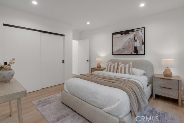 58 66th Place, Long Beach CA: https://media.crmls.org/medias/8881b9d8-83d2-4700-a7f7-29697e266a02.jpg