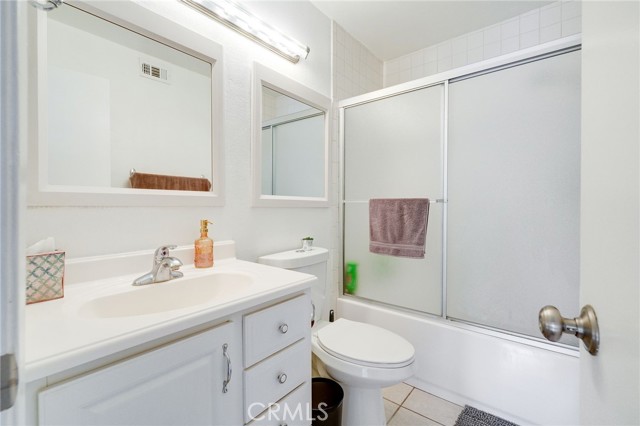 Detail Gallery Image 21 of 32 For 25003 Peachland Ave #212,  Newhall,  CA 91321 - 1 Beds | 1 Baths