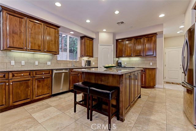 2002 Plant Avenue, Redondo Beach, California 90278, 5 Bedrooms Bedrooms, ,2 BathroomsBathrooms,Residential,Sold,Plant,SB17041609