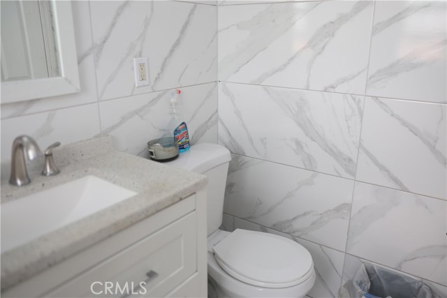 927 W 82nd Street, Los Angeles CA: https://media.crmls.org/medias/88828194-1571-409b-8b88-6ad139dde8b4.jpg