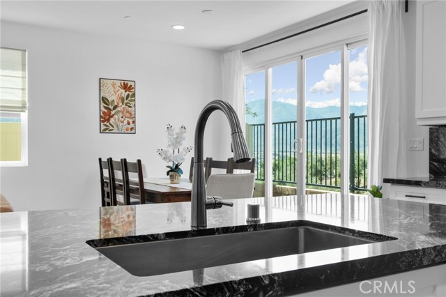 Detail Gallery Image 9 of 45 For 24205 Selwood Dr, Corona,  CA 92883 - 3 Beds | 2 Baths