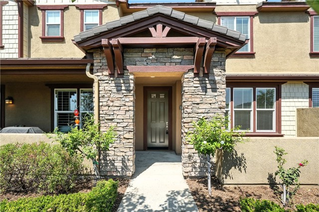 Detail Gallery Image 7 of 52 For 28648 Pietro Dr, Valencia,  CA 91354 - 3 Beds | 3 Baths