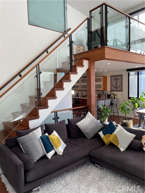 1501 Crest Drive, Manhattan Beach CA: https://media.crmls.org/medias/88852cb7-8c80-4ac6-87ad-f2fdee22e98f.jpg