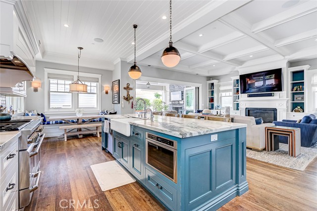 Detail Gallery Image 13 of 35 For 569 33rd, Manhattan Beach,  CA 90266 - 6 Beds | 5/1 Baths