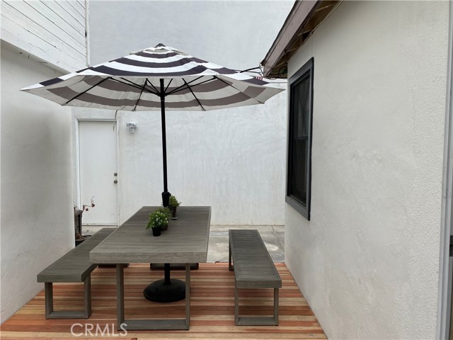 Detail Gallery Image 11 of 20 For 215 29th St #B,  Newport Beach,  CA 92663 - 1 Beds | 1 Baths